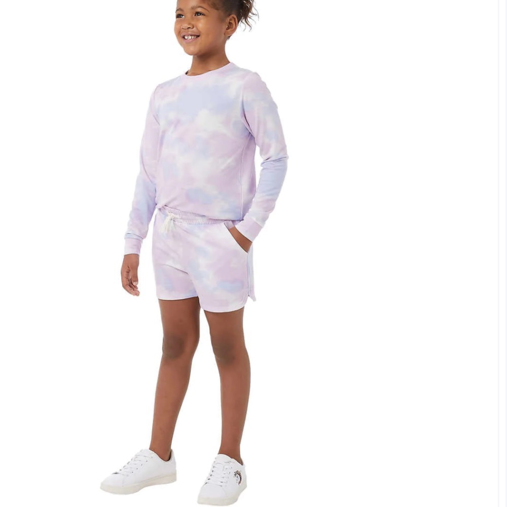 The 32 Degrees Girls Youth 2-piece Long Sleeve Top and Shorts Set